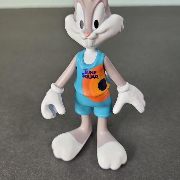 2021 Moose Toys Space Jam: A New Legacy BUGS BUNNY 4.5" Poseable Action Figure - Picture 5 of 8